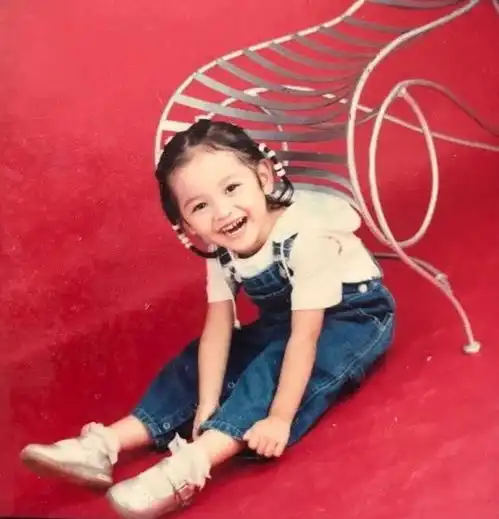 香蜜沉沉中王一菲被质疑整容,公布童年照,天生丽质难怪会红