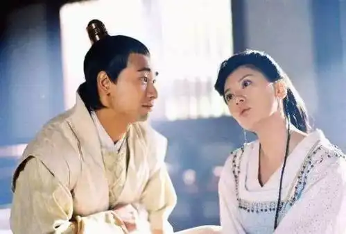 往年小三系列未婚先孕嫁假豪门,婚内出轨遭家暴,贾静雯的历史也不见得有多干净