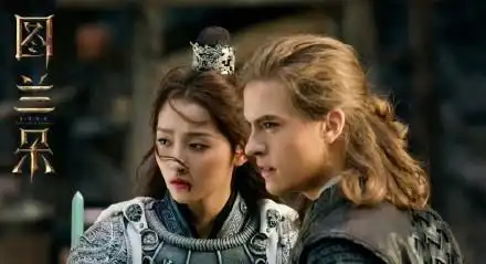 关晓彤开始走下坡路新电影评分仅3.7,粉丝都劝她签公司算了