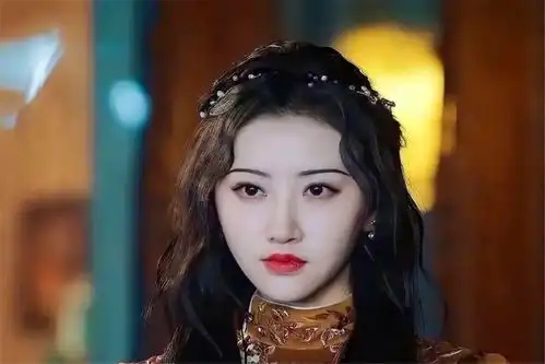 司藤白英曾为爱痴狂,却要拆散司藤与秦放,不过是因为嫉妒罢了