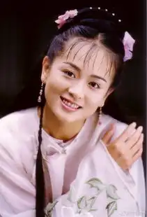 出道21年不火,为父母买北京180平豪宅,今嫁富商因美貌翻红