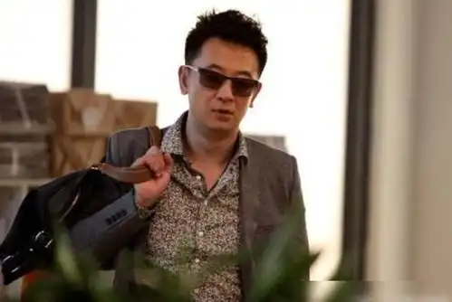 她不顾家人反对,嫁给出狱后的黄海波并为他生孩子,如今过得怎样
