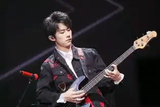 易烊千玺又说相声了7岁就会说报菜名的他还是相声小神童