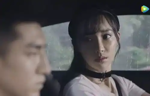 倾城时光全剧最大的败笔,是她整容脸左撇子