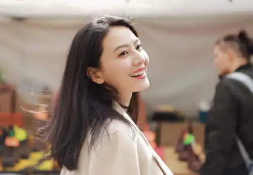 国民女神高圆圆,新剧照流出,产后身材未走样,网友不愧为女神
