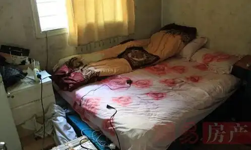 理想背后的挣扎蜗居魔都出租屋的城市梦
