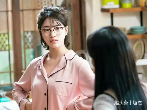 她凭素颜出镜演戏成为国民初恋,裴秀智资源太好被称jyp公主