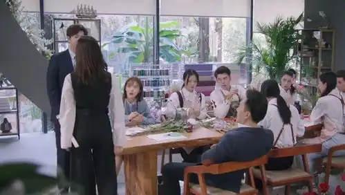 一千零一夜第30集04周心妍看见陈默和路宝妮牵手的照片,竟然吃醋了
