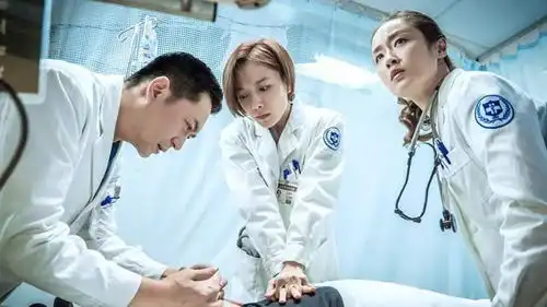 急诊科医生剧照医疗剧