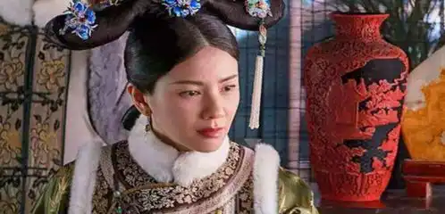 命运弄人,她13岁出嫁,14岁丧夫成寡妇,熬成最尊贵的女子却病逝
