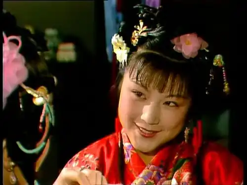 红楼梦史湘云针线活做到深夜大小姐,白天,咱该笑还是笑
