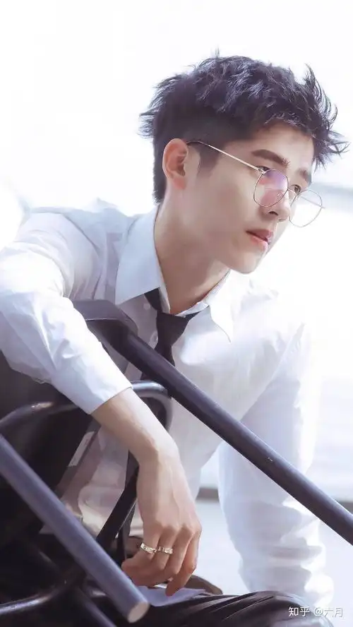 你家爱豆最好看的一张照片是哪张