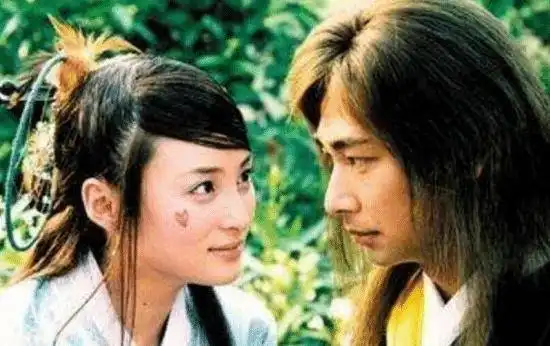 46岁狠人蒋勤勤,生完二胎又爆发,她的故事比当家主母还好看