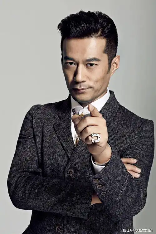 能与港星pk身材管理的8位男星,个个颜好身材佳,不愧为叔圈楷模