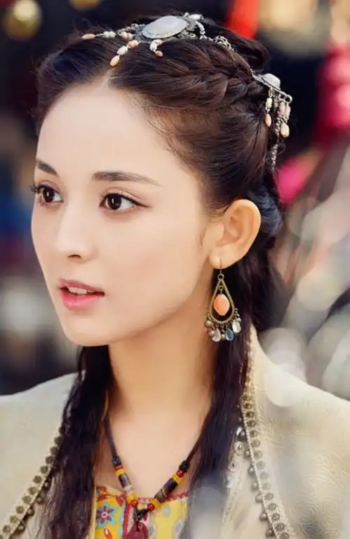 蔡徐坤我身高183,古力娜扎我172,两人同框后尴尬的抬不起头
