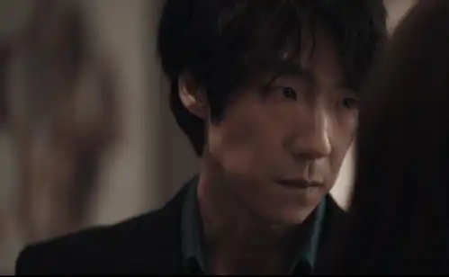 扫黑风暴孙兴已然丧失人性,当着母亲贺芸的面,就要杀害黄希