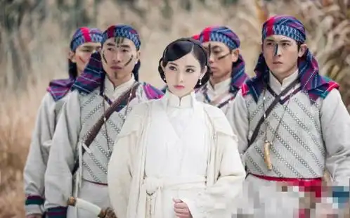 东宫的滤镜到底有多厚呢离开东宫彭小苒双目无神表情呆滞长相路人