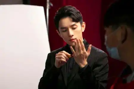 业绩低迷股价下跌,呷哺如何撑过至暗时刻
