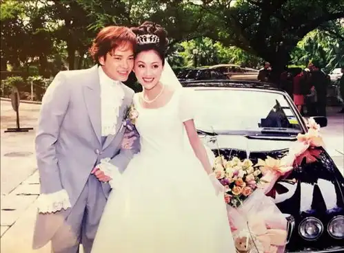 姐妹情不再tvb前花旦晒绝密婚照,两大女神担任伴娘如今已决裂