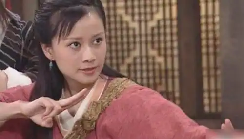 你还记得倪虹洁吗15年前凭一件内衣火遍全国