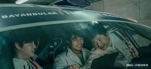 预售1天破2800万,贾玲加张艺谋都挡不住,春节档票房冠军稳了
