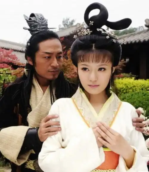 学者郦波大家都以为吴王夫差最喜欢西施,其实他最大的爱好是它
