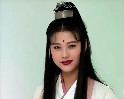 网传57岁周海媚去世疑似患有红斑狼疮会致命,公司挂电话不回应