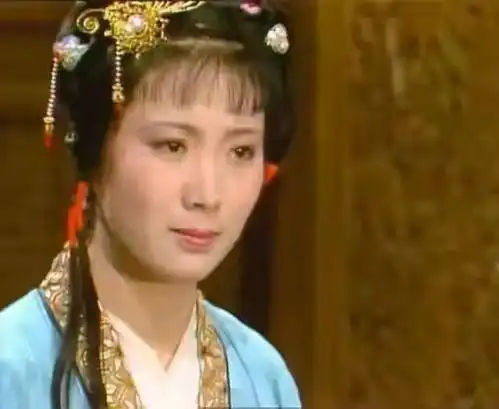 鸳鸯对贾琏并非古井无波,为何在贾母面前却只字不提