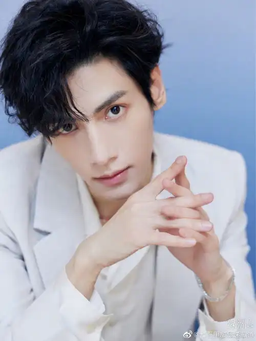 罗云熙吴倩三搭合作新戏追光者,这是罗云熙公开叫板张雨剑
