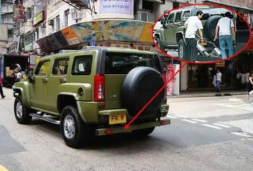 古惑仔陈浩南座驾秒杀山鸡霸气悍马不敌十三妹百万奔驰
