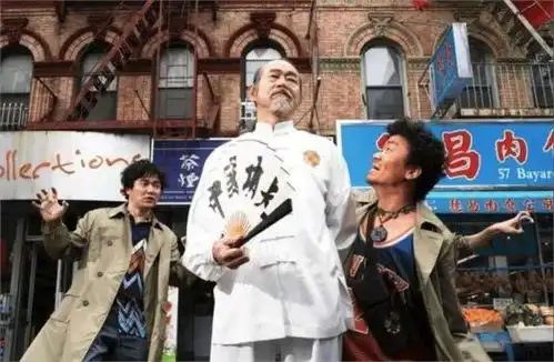 一路走好成龙发文纪念元家班成立65周年,