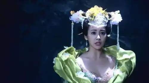 三生三世素锦还想羞辱白浅,结果被秒打脸,太过瘾了
