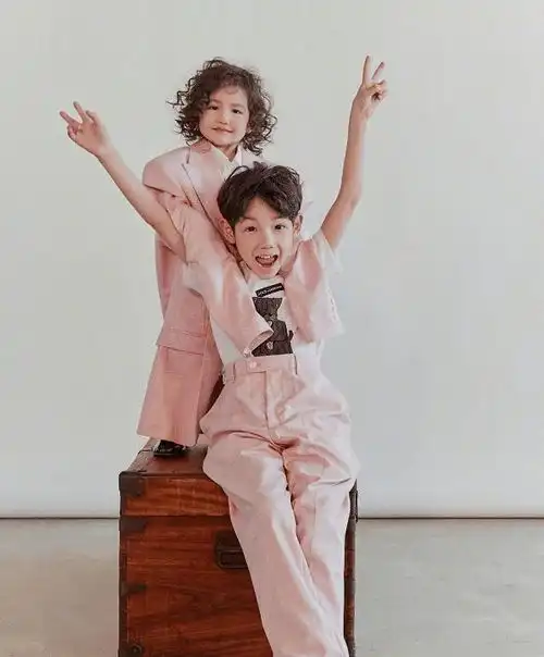 被称真人版洋娃娃的杨烁女儿长大了,又一位国民岳父诞生了