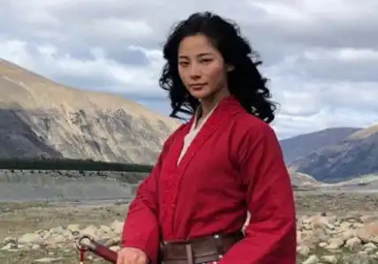 刘亦菲花木兰替身照片清纯长相被赞不输于其他女星
