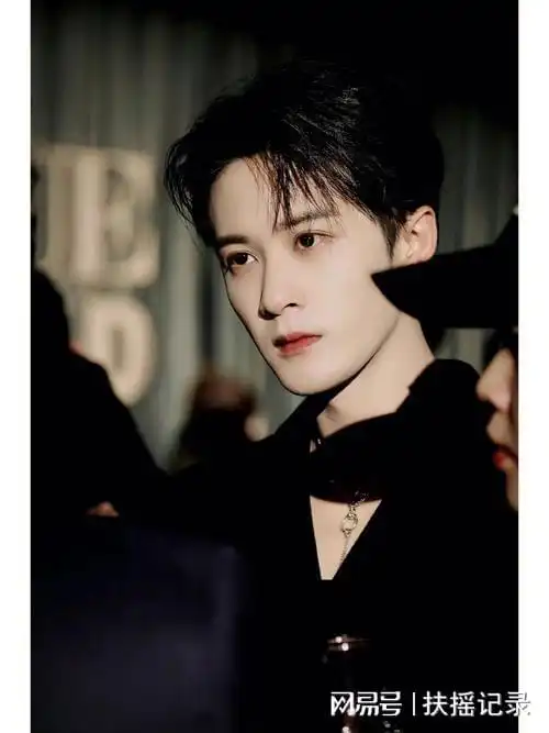 檀健次新剧长想思演技获赞,天选相柳背后的努力沉淀