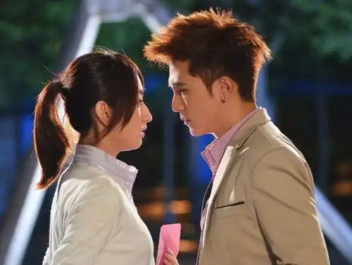 邱泽林韦君阮经天台湾偶像剧宇宙里的恋爱循环