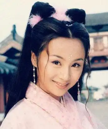 曹颖当红时下嫁王斑,产子1月后被赶出家门,今她过得如何
