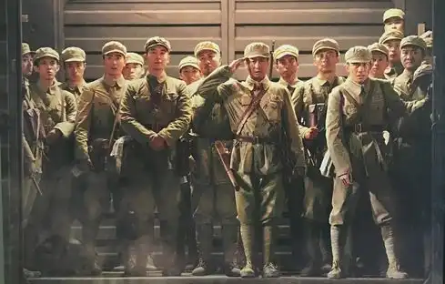 长津湖票房破27亿易烊千玺表现惊艳,他凭啥成名导宠儿