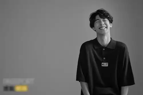 张宥浩曝最新大片新潮少年演绎摩登时尚