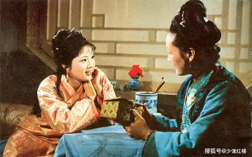 红楼梦里的选秀之谜薛宝钗待选的是宫女还是秀女
