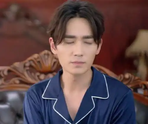 一个月的工资买不到他的一件衣服吗朱一龙上级家庭地位是真是假