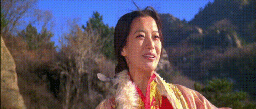 因神话走红,却在巅峰隐退嫁入豪门,金喜善如今过得如何呢