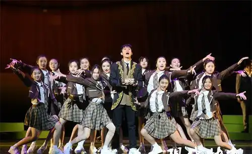 唱演经典好一朵茉莉花,江苏原创音乐剧茉莉之音首演
