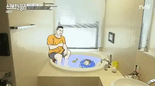 世界冠军蜗居照曝光客厅只能站3人厕所堆成垃圾站....看完不敢生娃了
