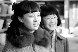 给赵薇做过伴舞,是何润东旧爱,曾发誓终身不嫁,如今她却儿女双全,被逗比老公宠上天
