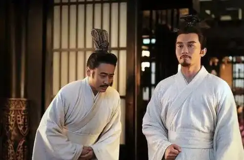 他是大汉王朝的实际终结者,却被罗贯中写成了三国群雄中的小人物