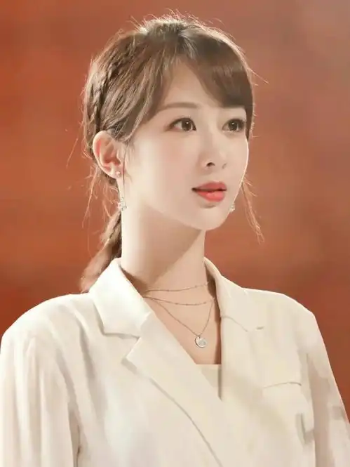 一阵不见又变了模样,杨紫脸再次崩塌,童瑶被嘲像小老太,孙俪怪
