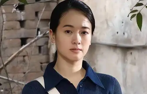 时光正好躲过了女主秦海璐,却被女二号给惊艳到了
