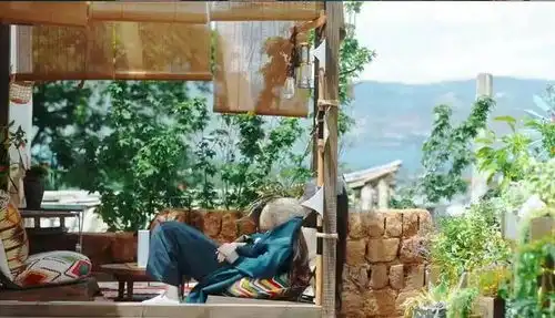 这个8月,在大理躺平的年轻人开始告别