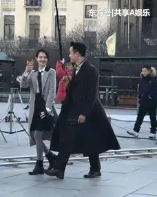 绝密者郑爽持枪上线帅气十足,却被又长又直漫画腿抢镜